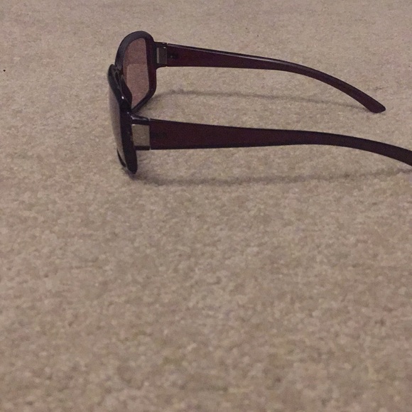 Gucci Sunglasses - Picture 2 of 5